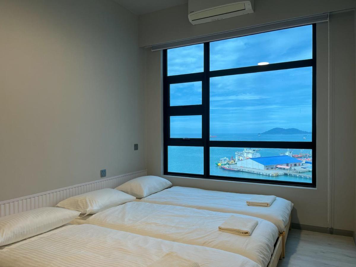 Jesselton Point Seaview Apartment