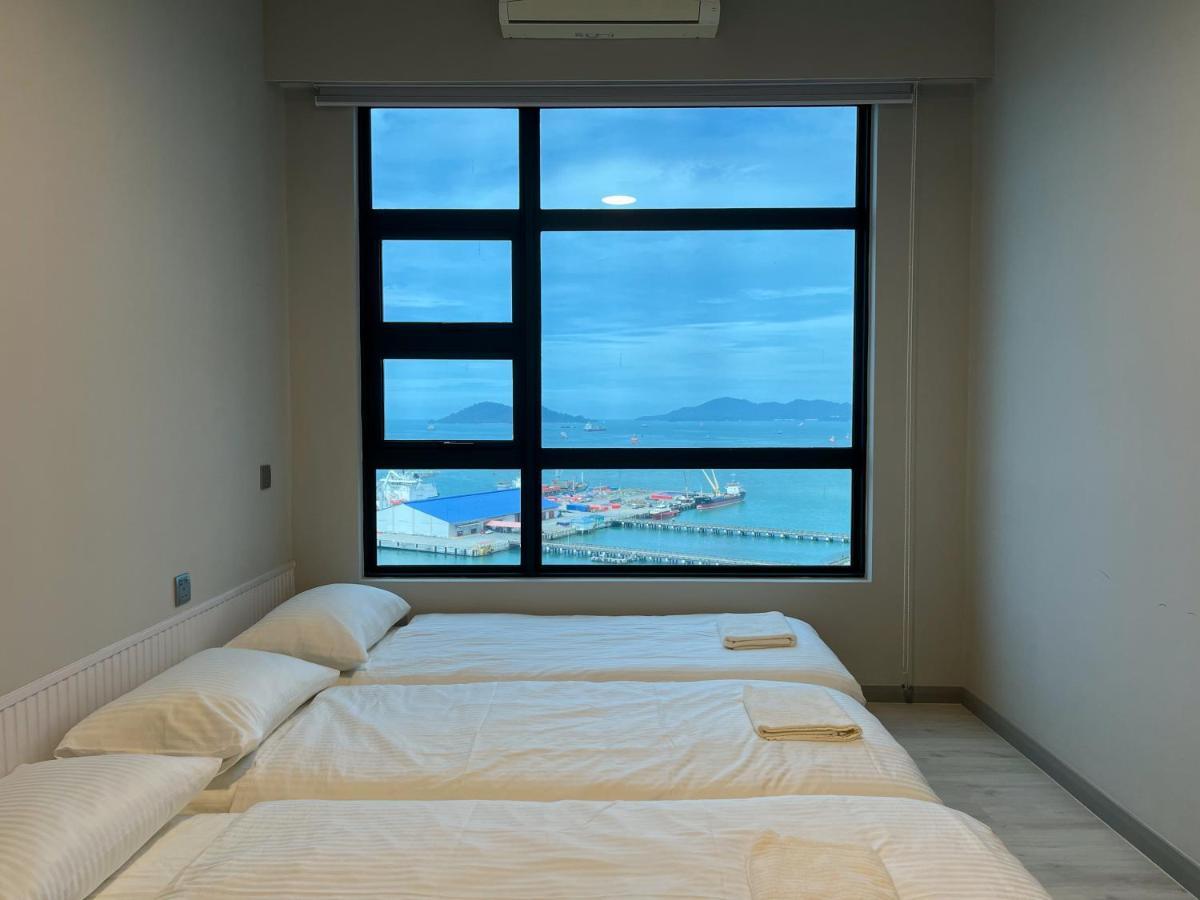 Jesselton Point Seaview Apartment