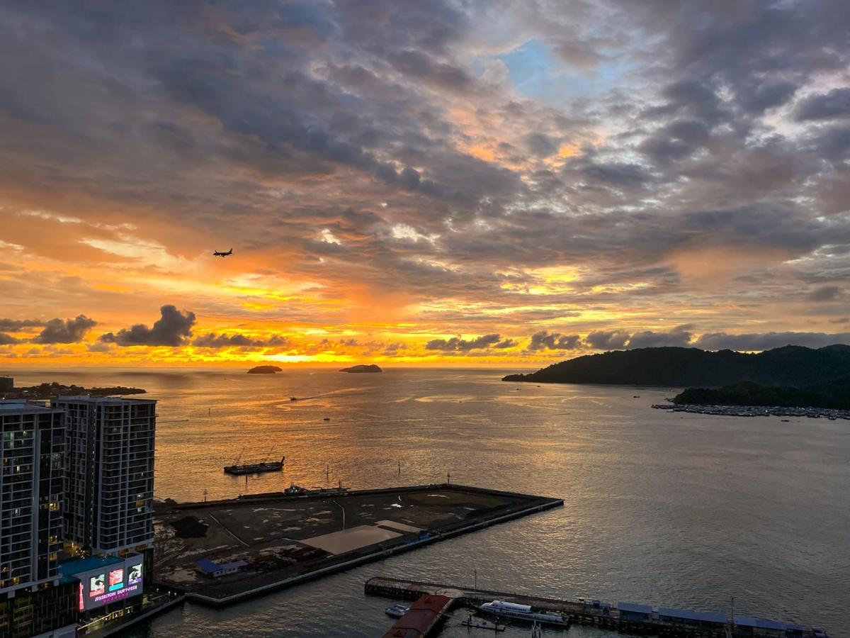Jesselton Point Seaview Apartment Kota Kinabalu