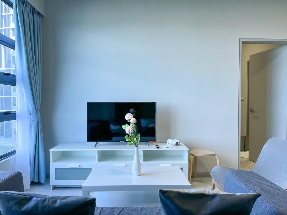 Jesselton Point Seaview Apartment
