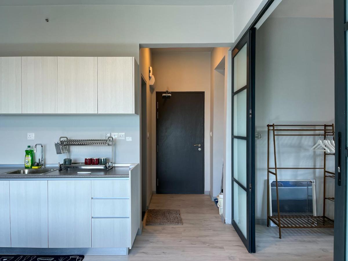 Jesselton Point Seaview Apartment